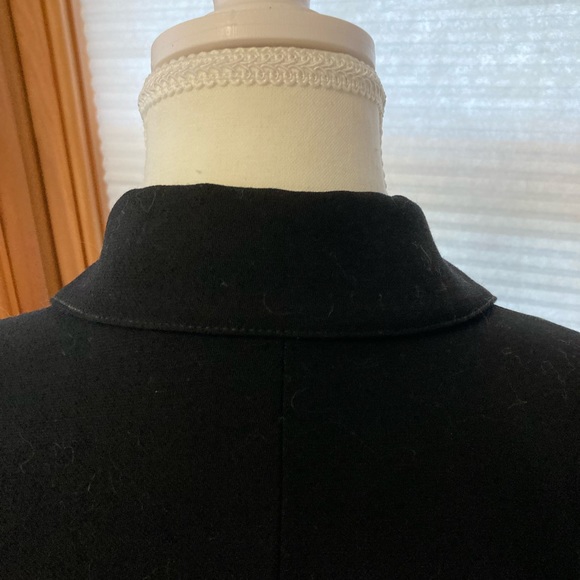 Vintage Emanuel Ungaro classic black blazer - Picture 5 of 8